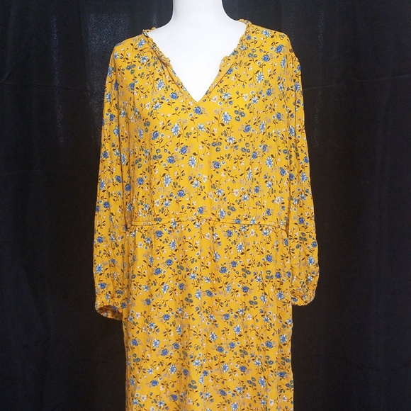 Old Navy Dresses & Skirts - Old Navy Floral dress